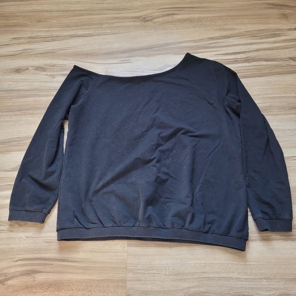 Woman’s Lightweigh Sweatershirt Heart Print Off The Shoulder Long Sleeve - Picture 4 of 4